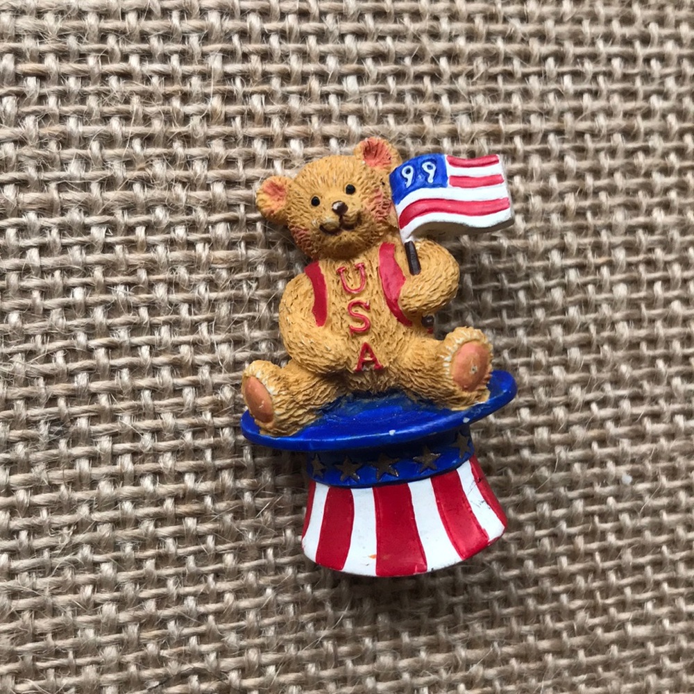 Adorable 1999 USA Bear Brooches